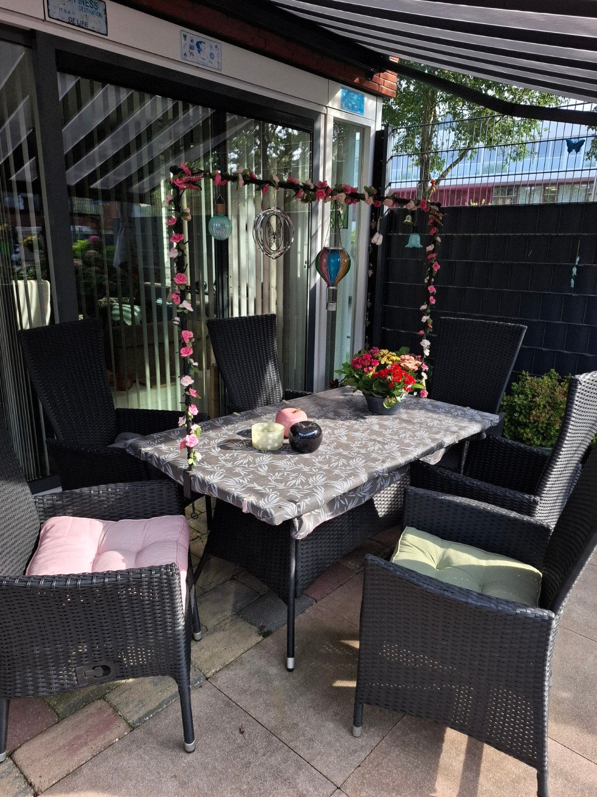 Te koop aangeboden: houten tuintafel + 6 tuinstoelen, Ophalen, Kunststof, Gebruikt, 6 zitplaatsen