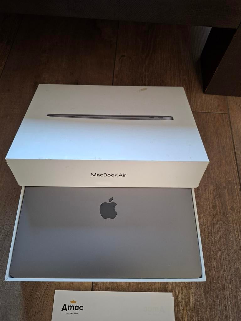 MacBook Air 13 inch-1.1 i5QC-8 GB-256GB gaat niet meer aan!, Ophalen