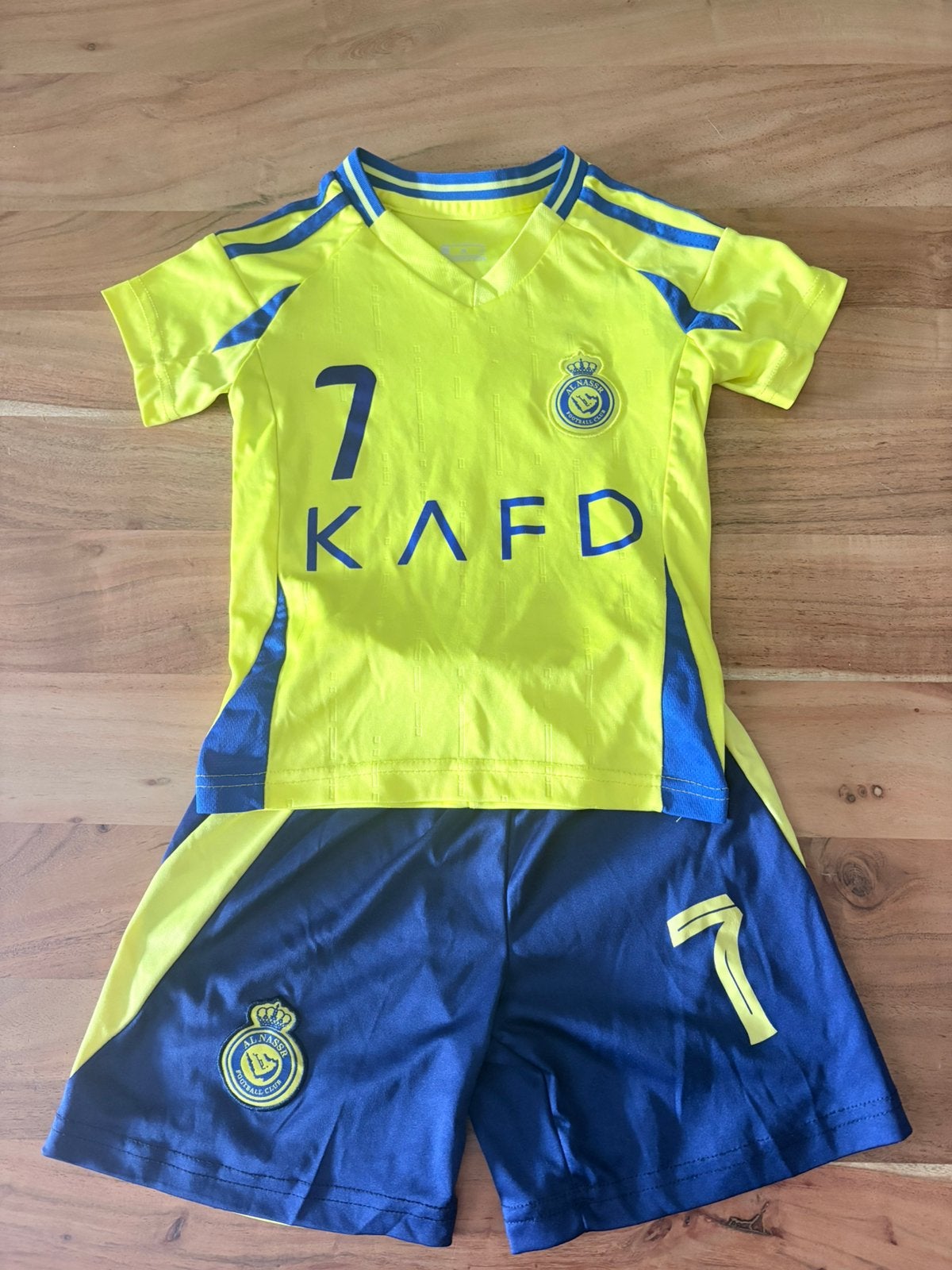 Al Nasr Ronaldo voetbalpakje, Maat XS of kleiner, Ophalen of Verzenden, Zo goed als nieuw, Shirt