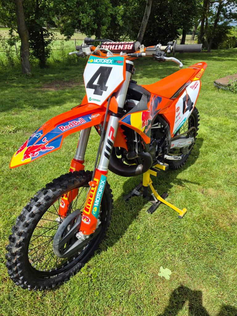 Aangeboden zeer mooie en goede KTM 250sx    .22.7 uur, Motoren, Motoren | KTM, Bedrijf