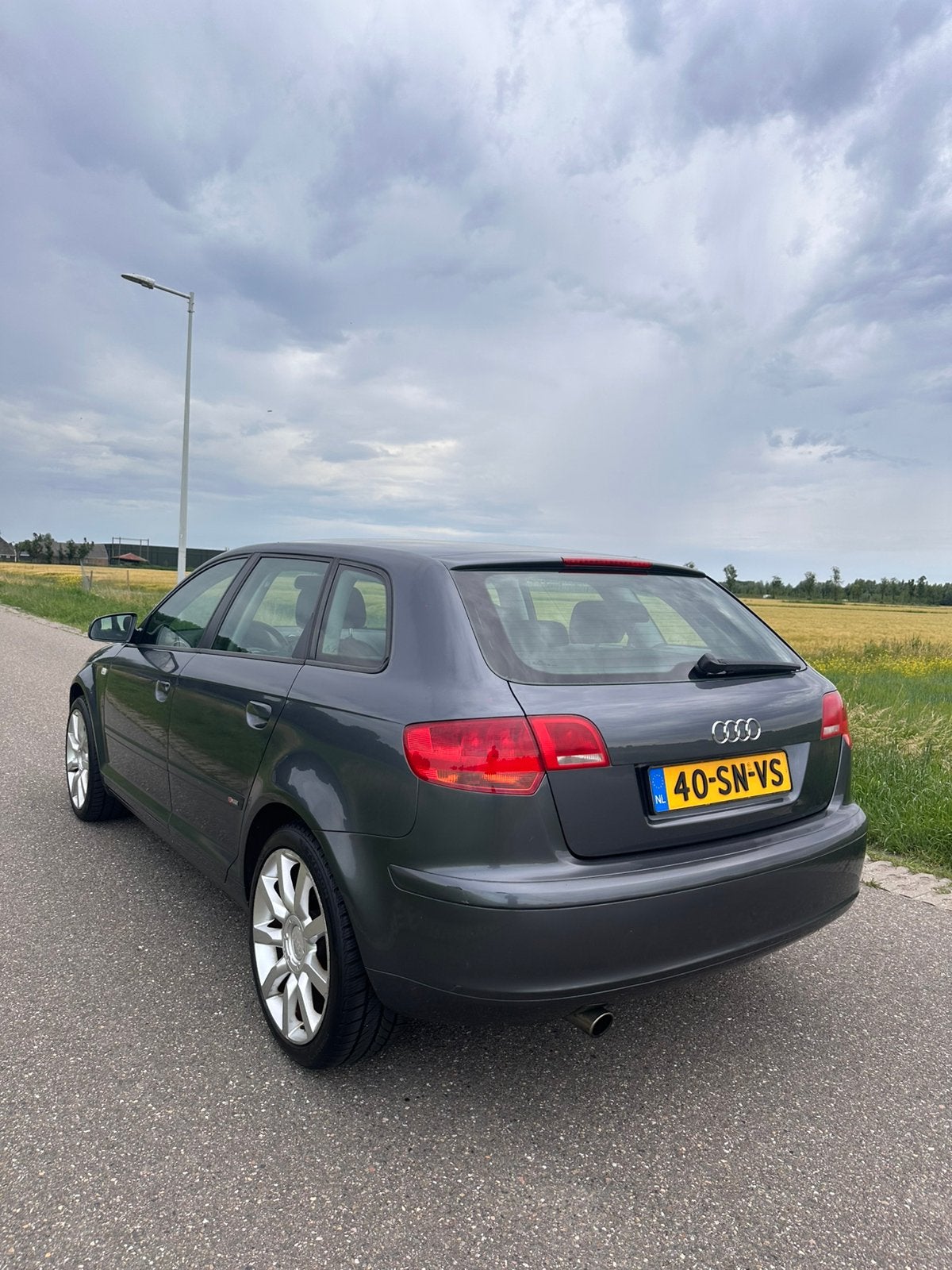 Audi A3 1.6 TFSI  Sportback S-line donker grijs nette staat, Voorwielaandrijving, 15 km/l, 4 cilinders, Origineel Nederlands