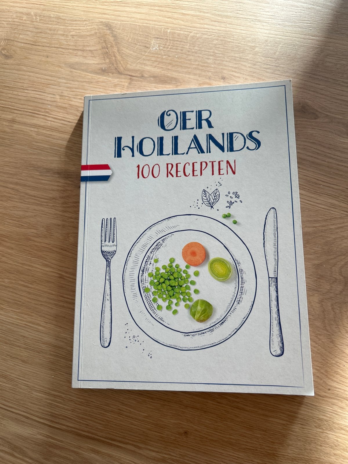Oer Hollands 100 Recepten - Kookboek, Boeken, Ophalen of Verzenden, Zo goed als nieuw, Nederland en België, Voorgerechten en Soepen