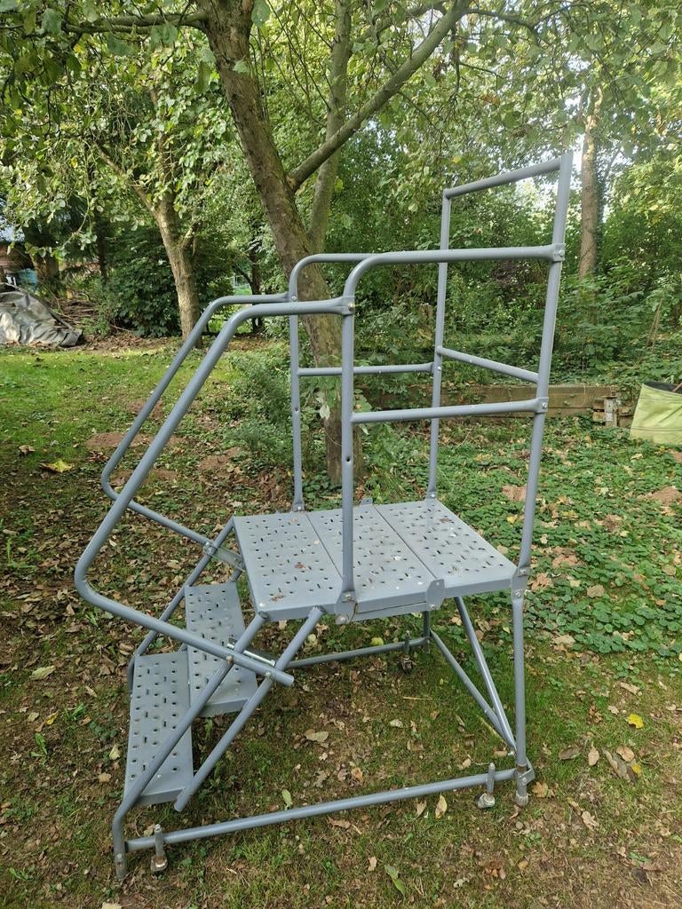 Bordestrap met platform en wielen, Doe-het-zelf en Verbouw, Ladders en Trappen, Ophalen, Gebruikt, Trap, 2 tot 4 meter