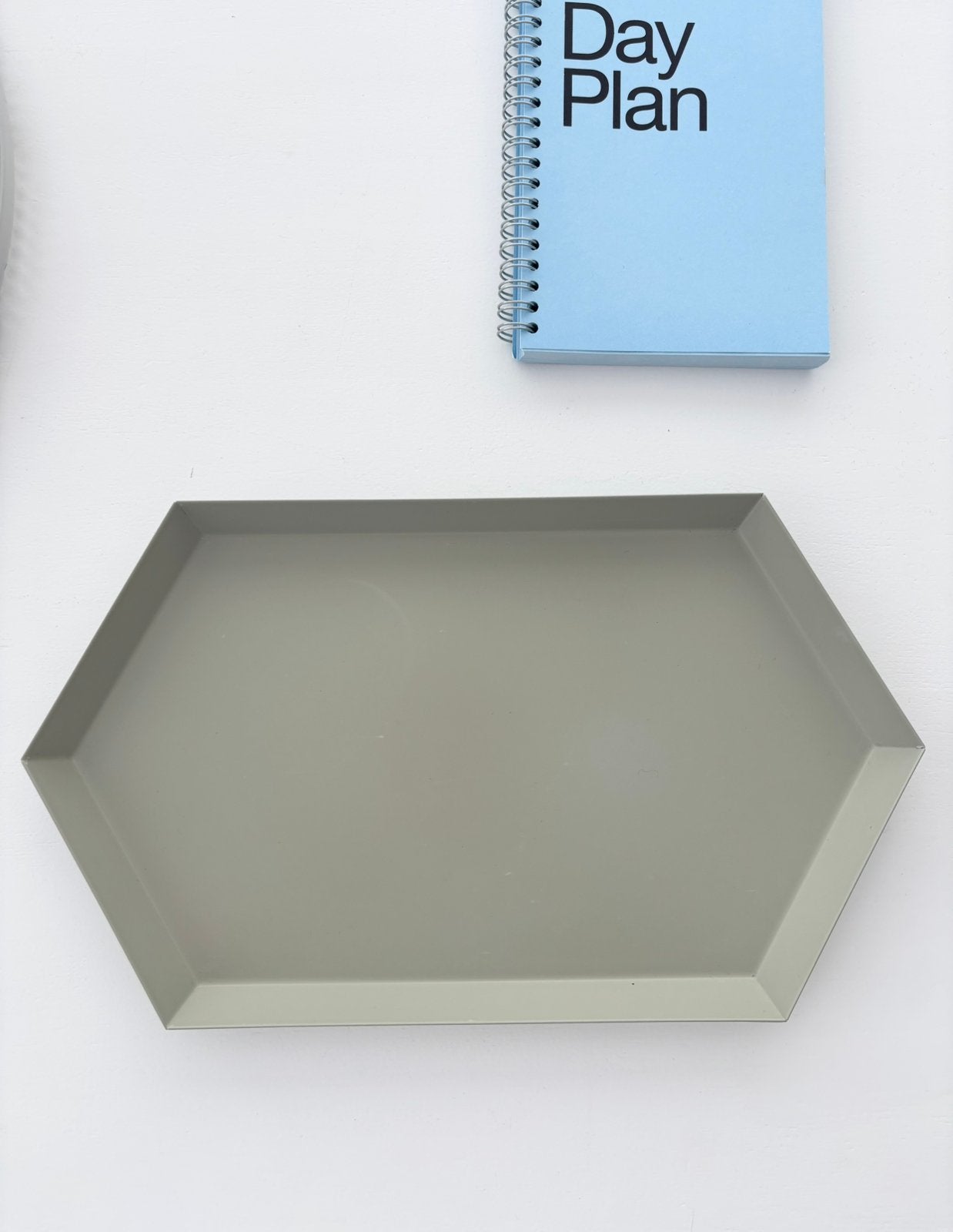 HAY kaleido tray medium grey, Ophalen of Verzenden, Gebruikt, Overige vormen, Metaal
