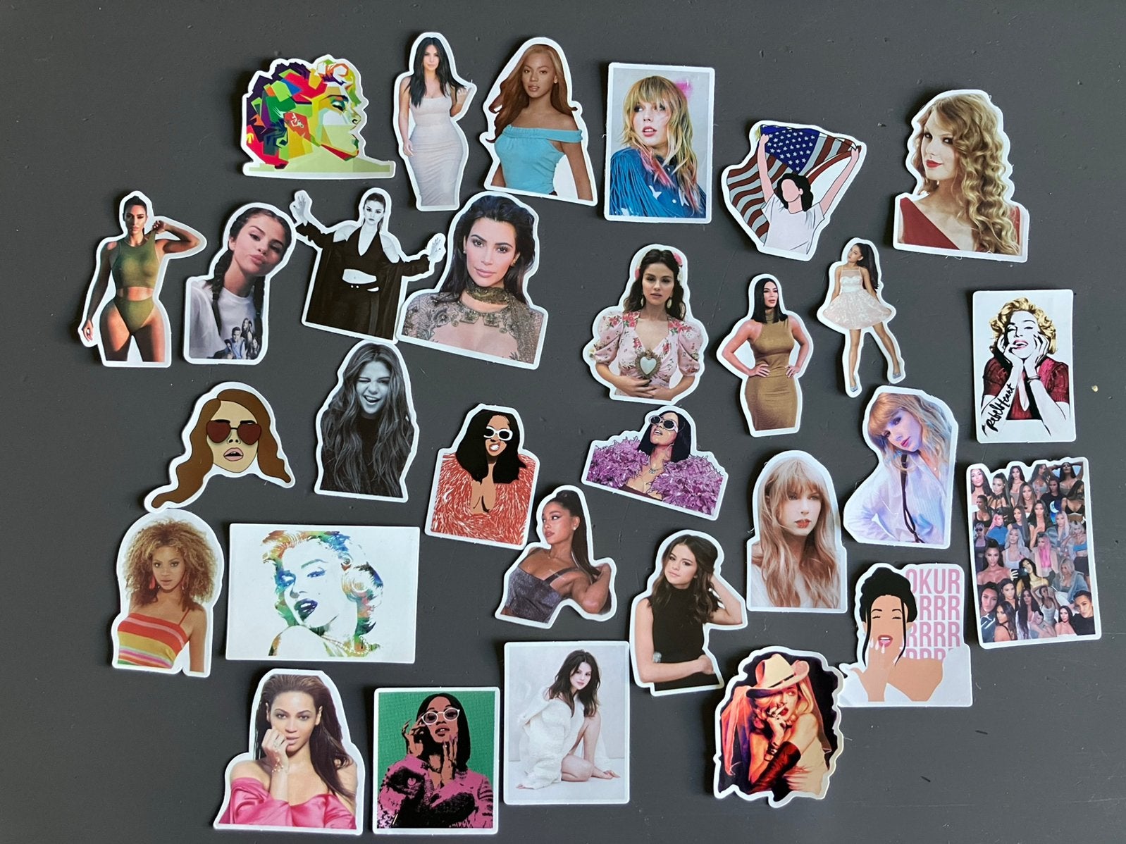 Stickers taylor swift selena gomez kim kardashian,, Ophalen of Verzenden, Nieuw, Meerdere stickers