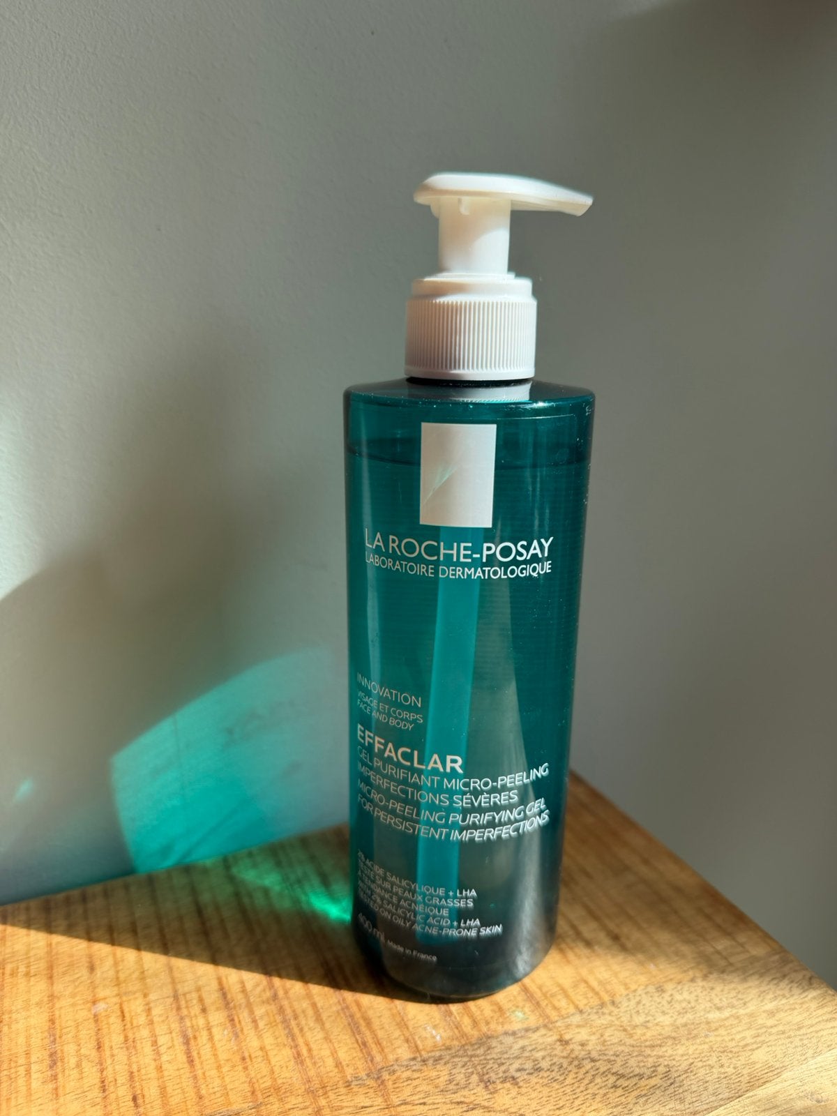 La Roche-Posay Effaclar Micro-Peeling Purifying Gel, 400 ml., Ophalen of Verzenden, Zo goed als nieuw, Gehele gezicht, Overige typen