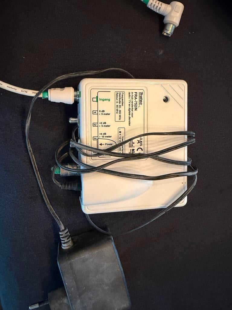 Tratec coax versterker FRA-752/N - Werkt naar behoren, Audio, Tv en Foto, Versterkers en Receivers, Zo goed als nieuw, Ophalen of Verzenden