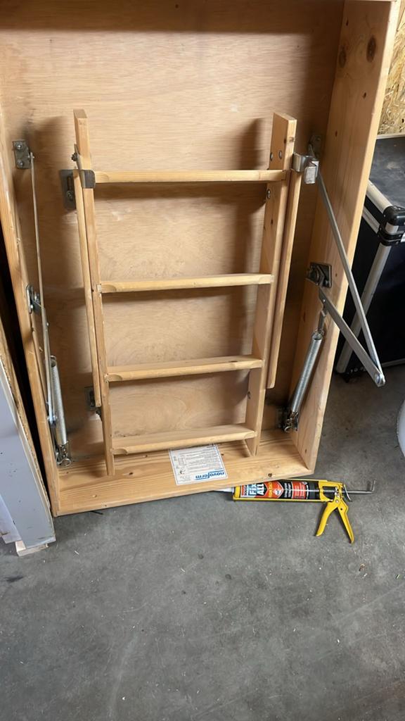 Mechanische zoldertrap / vlizotrap, Doe-het-zelf en Verbouw, Ladders en Trappen, Ophalen, Gebruikt, Trap, Opvouwbaar of Inschuifbaar
