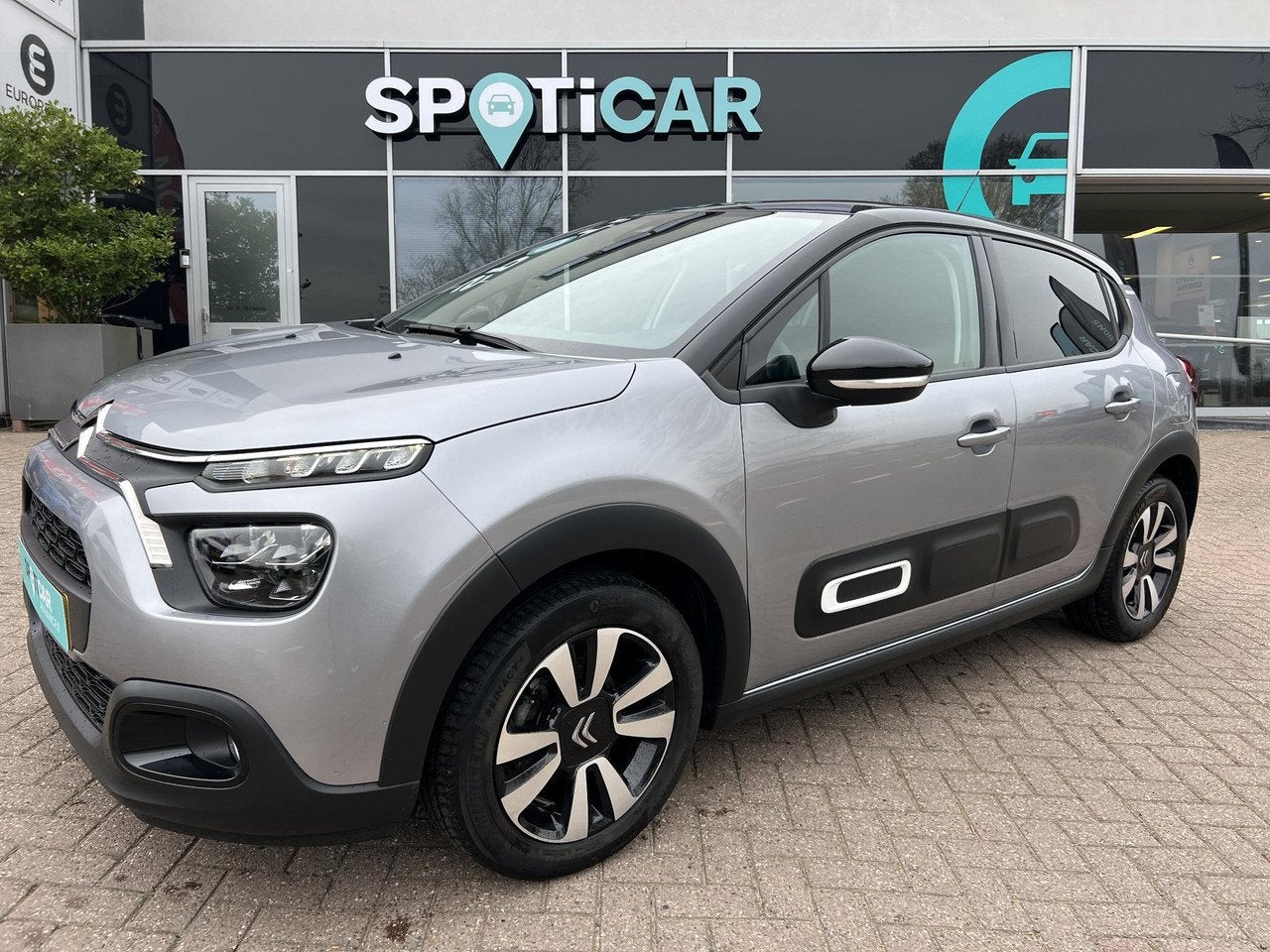 Citroën C3 1.2 83pk Shine | Nieuwe Distributie, Navigatie v, Auto's, 83 pk, Gebruikt, 1199 cc, Handgeschakeld