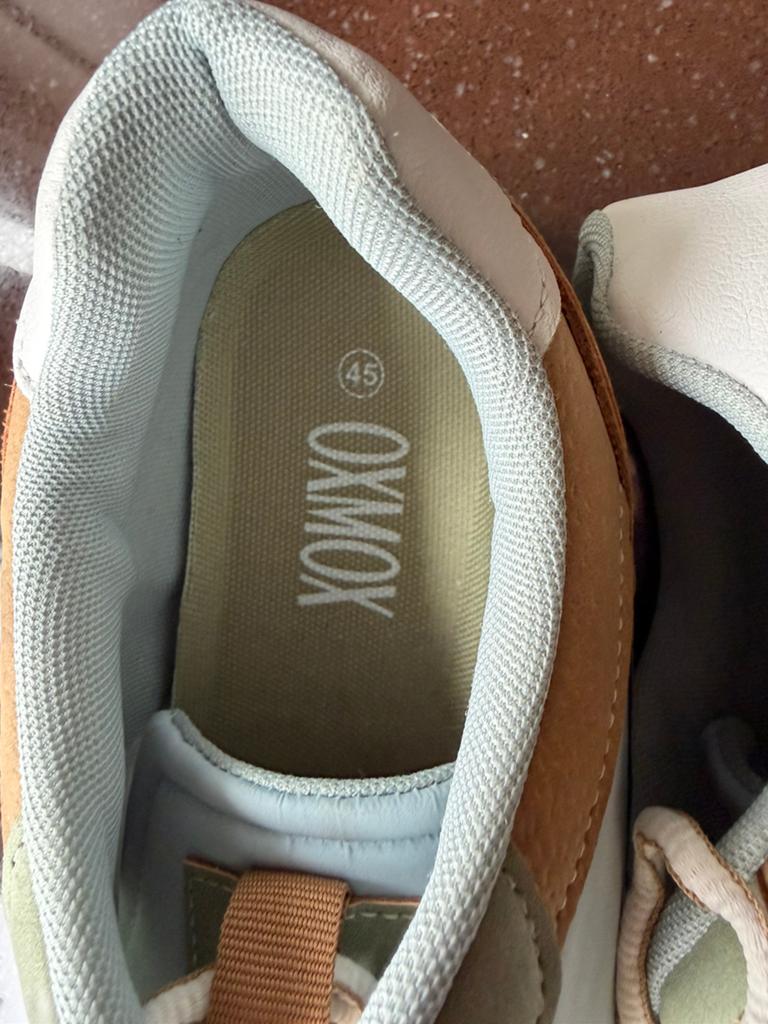 OXMOX Sneakers Maat 45 - Zo goed als nieuw, Kleding | Dames, Schoenen, Overige kleuren, Ophalen of Verzenden, Sneakers of Gympen