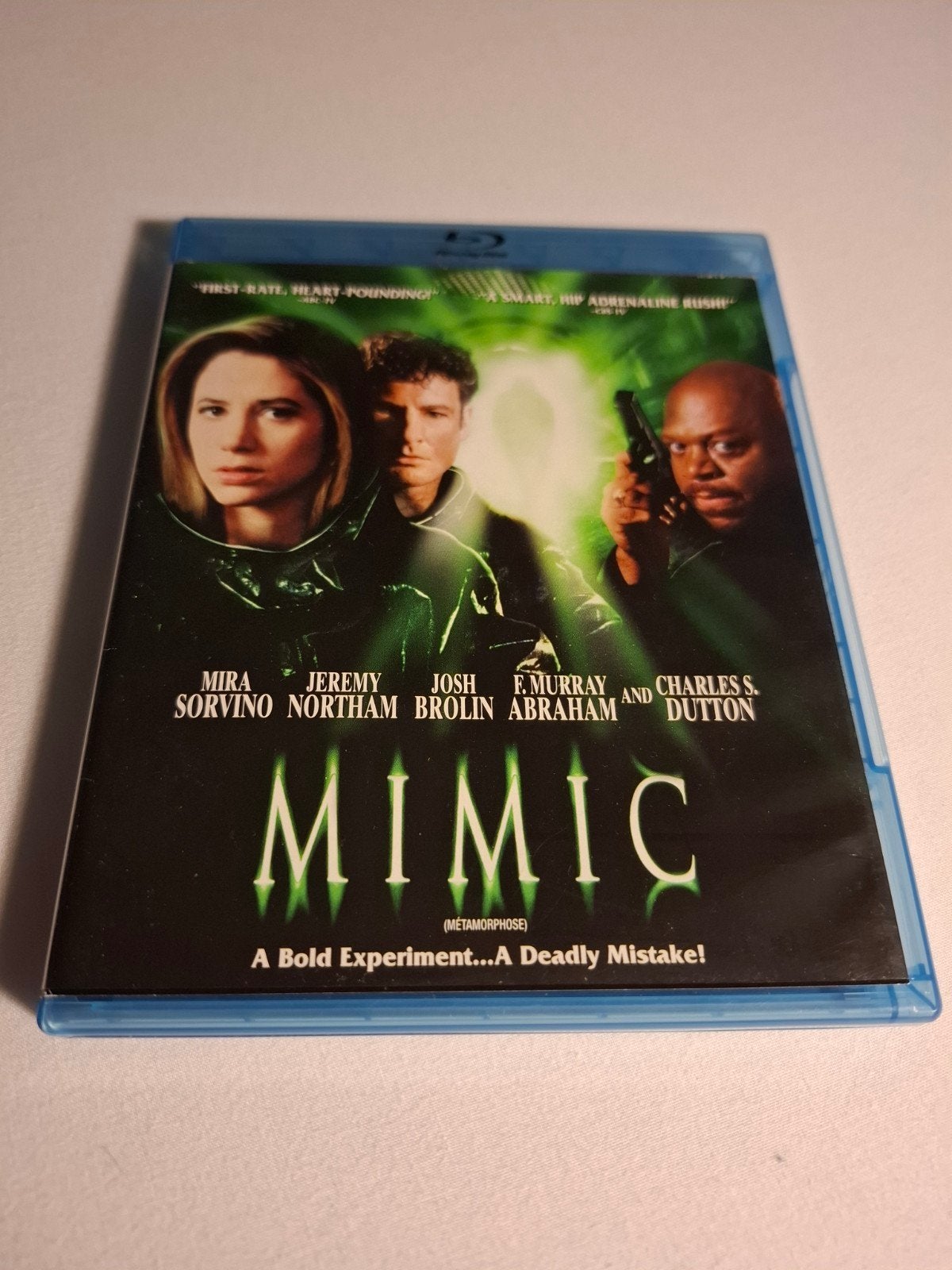 Mimic (regio 1), Ophalen of Verzenden, Zo goed als nieuw, Engels