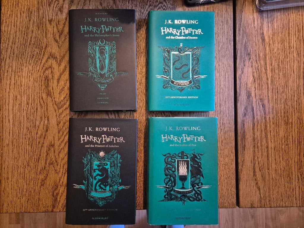 Harry Potter 1-4 Slytherin House Edition, Ophalen of Verzenden, Zo goed als nieuw, Boek of Poster