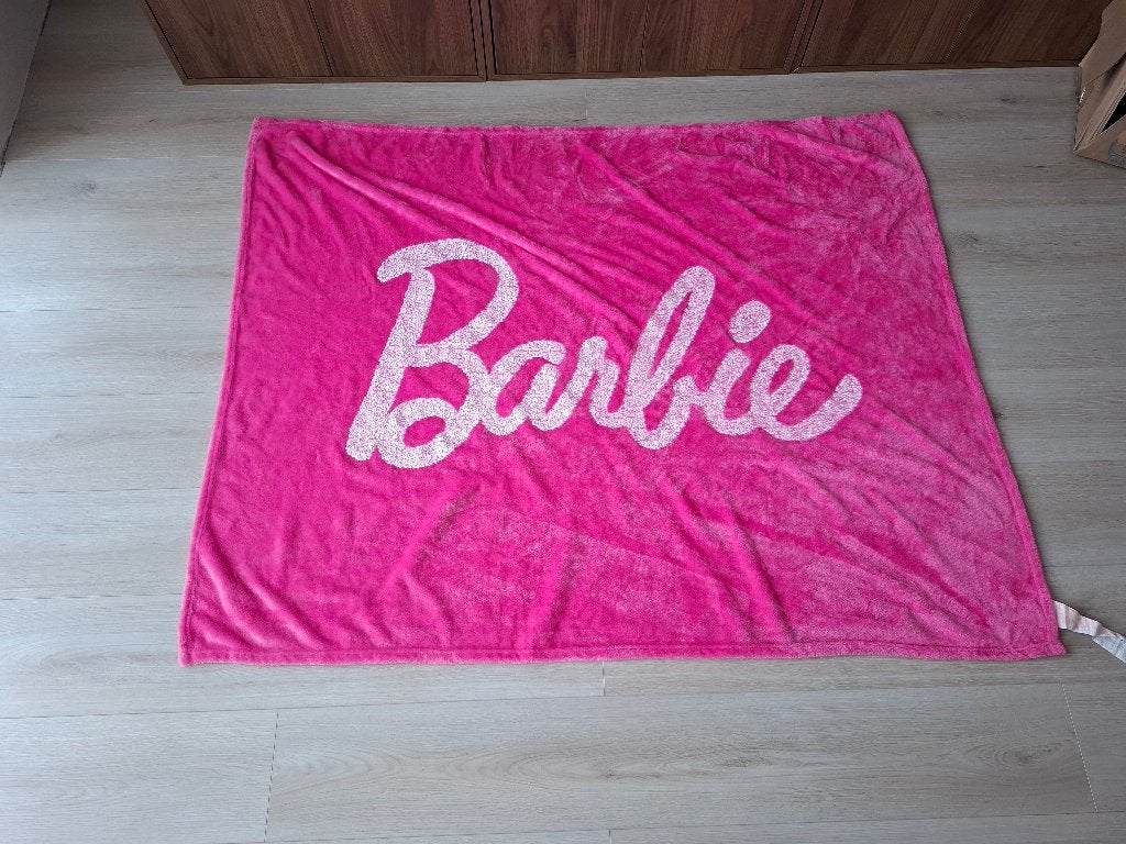 GRATIS Barbie Dekentje, Ophalen, Zo goed als nieuw, Fleecedeken, Roze