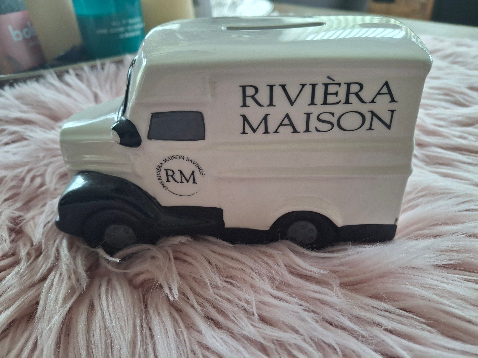 Riviera Maison spaarpot busje - Zo goed als nieuw, Ophalen of Verzenden, Zo goed als nieuw, Wit, Steen/keramiek