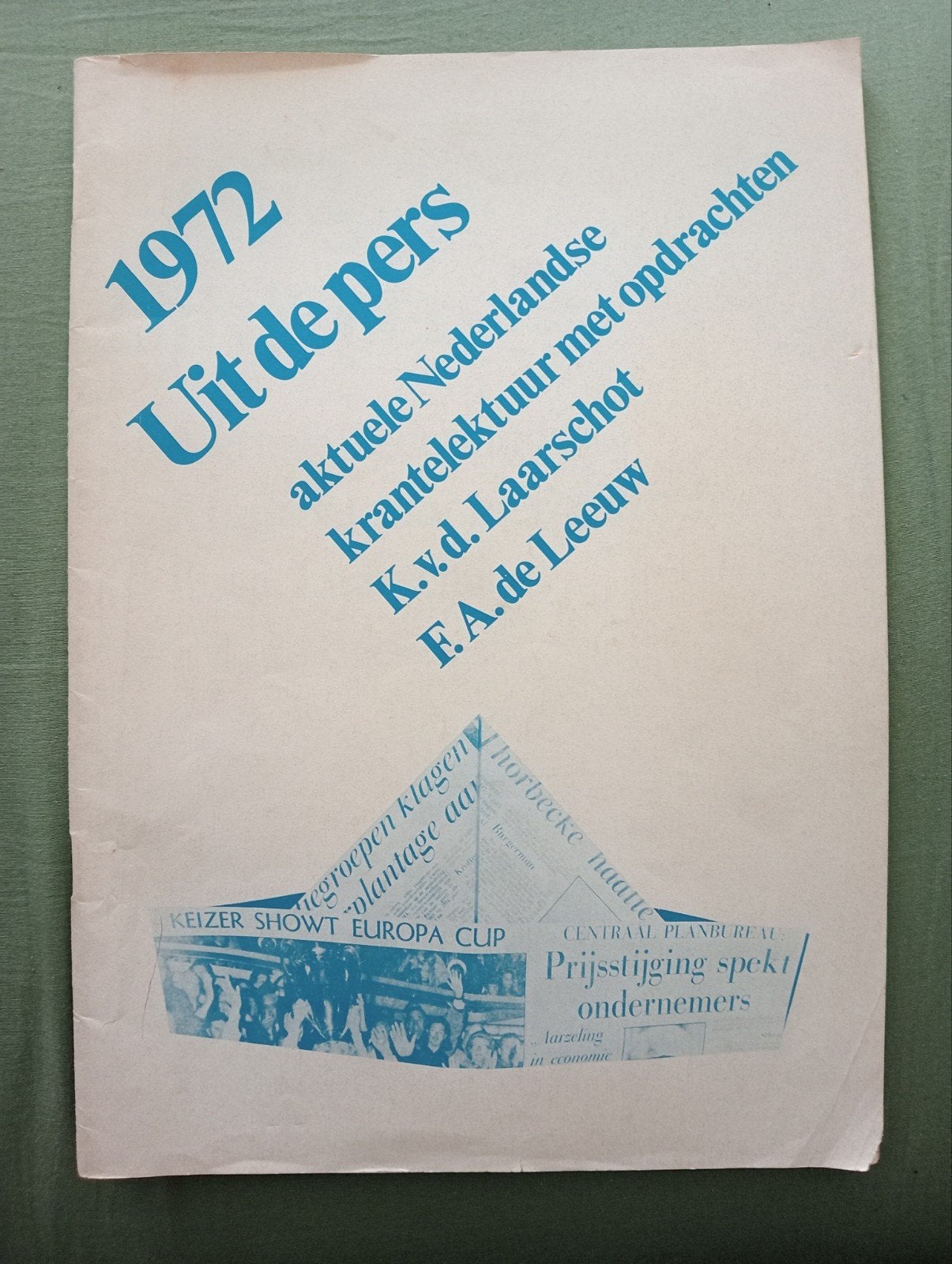 Uit de pers 1972 - Kranteknippels met opdrachten, Boeken, Tijdschriften en Kranten, Ophalen of Verzenden