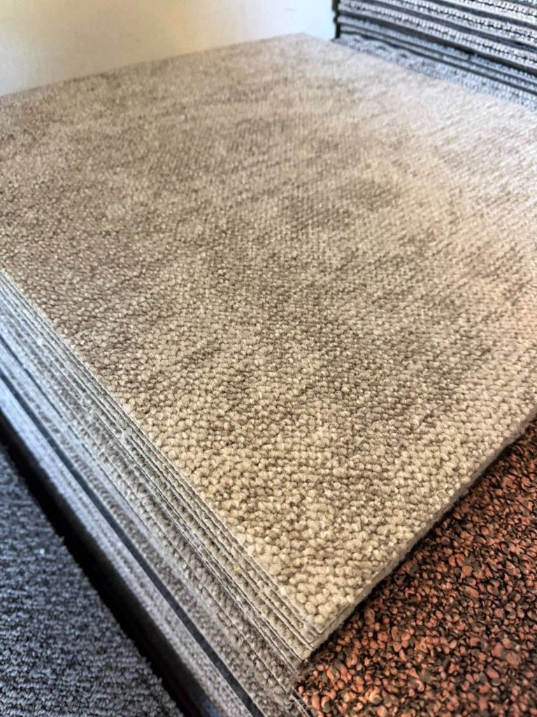 Partij Desso tapijttegels B-keus Grijs 50x50cm nieuw #017, Niet ingevuld, Nieuw, Geel, Tapijttegels