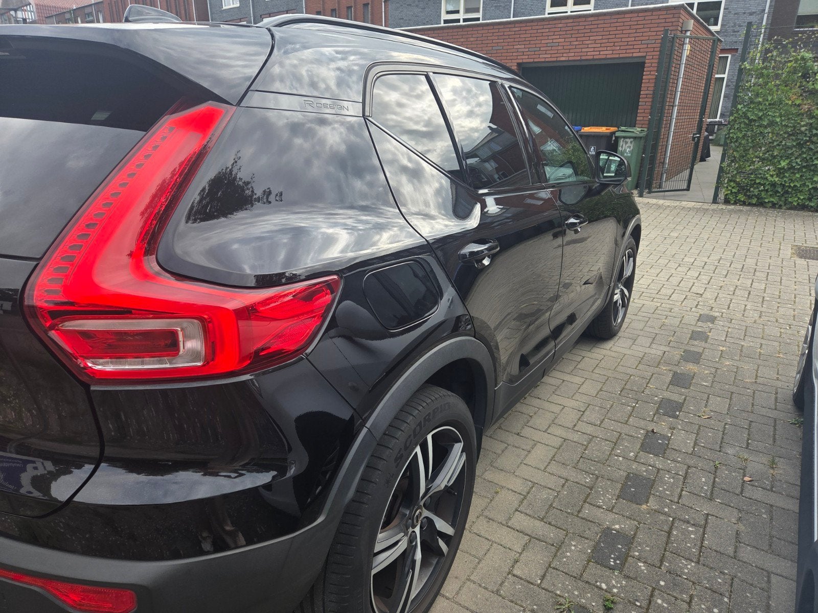 Foto 8 van Volvo XC40 T3 163pk Geartronic 2020 Zwart