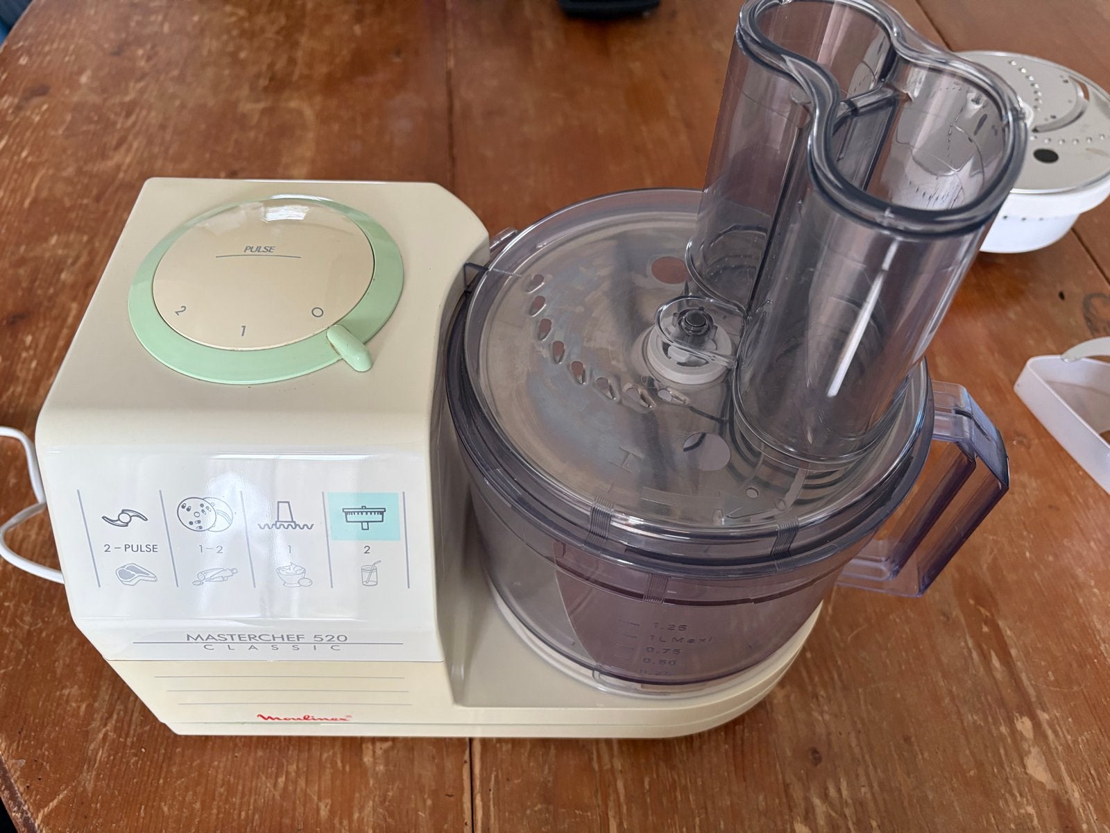 Moulinex Masterchef 520 Classic Keukenmachine, Witgoed en Apparatuur, Gebruikt, Verzenden, 1 tot 2 liter, 2 snelheden
