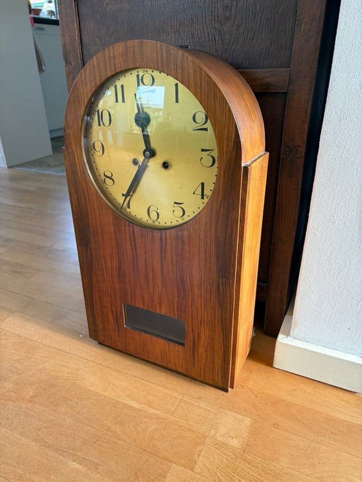 Kienzle notenhouten klok. 60cm hoog., Ophalen