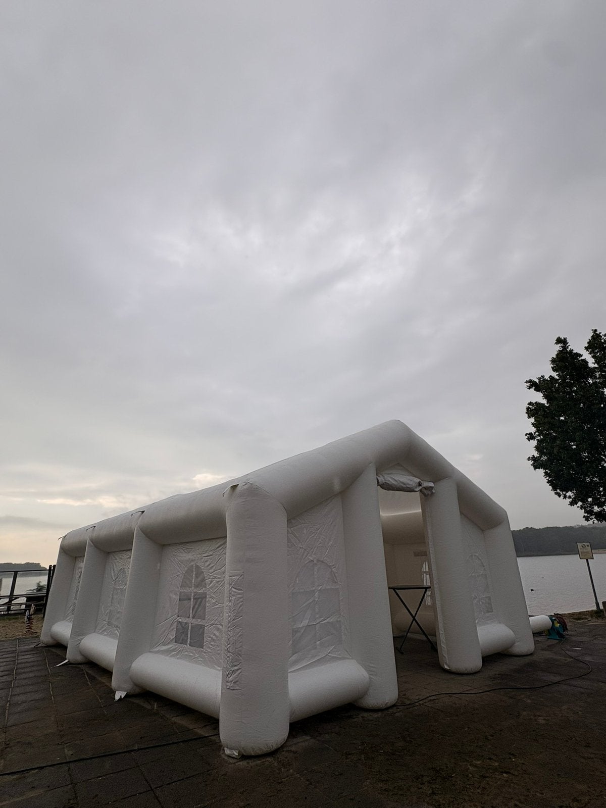 (TEKOOP) Opblaasbare partytent 6x9, Tuin en Terras, Ophalen, Zo goed als nieuw, Minder dan 5 meter