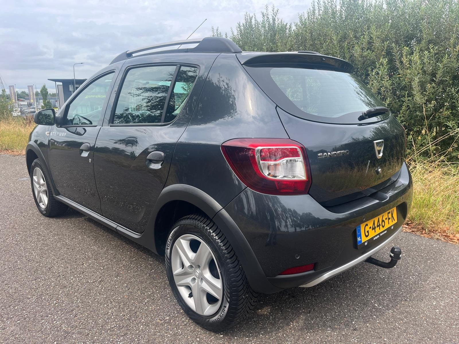Dacia Sandero 0.9 TCe | Airco | Cruise | Bluetooth | Navi |, Auto's, Voorwielaandrijving, 898 cc, Euro 6, Bedrijf