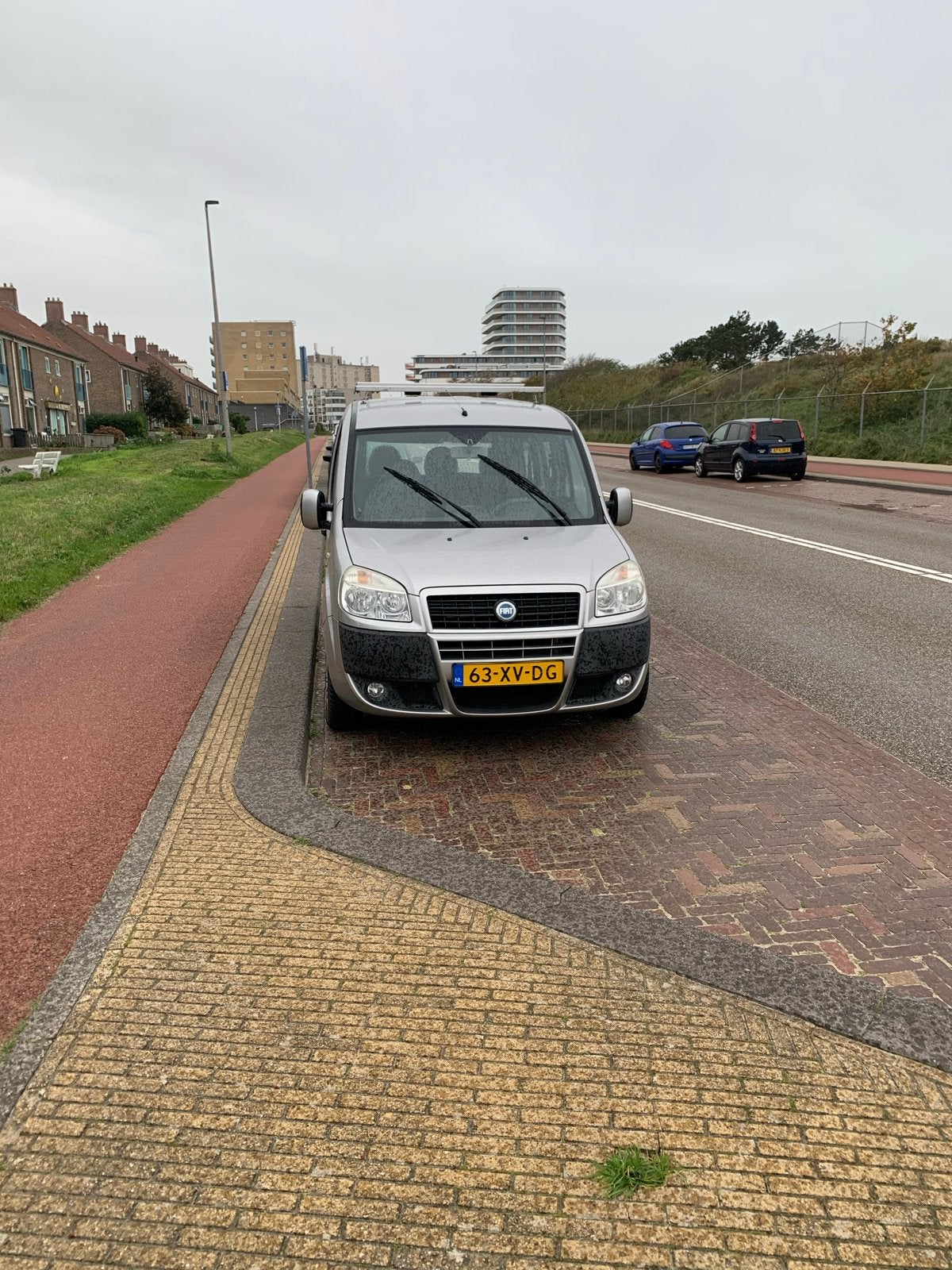 Te koop: Fiat Doblò 2006 1.4 benzine – goed onderhouden!, Auto's, Voorwielaandrijving, Stof, Doblo, 4 cilinders
