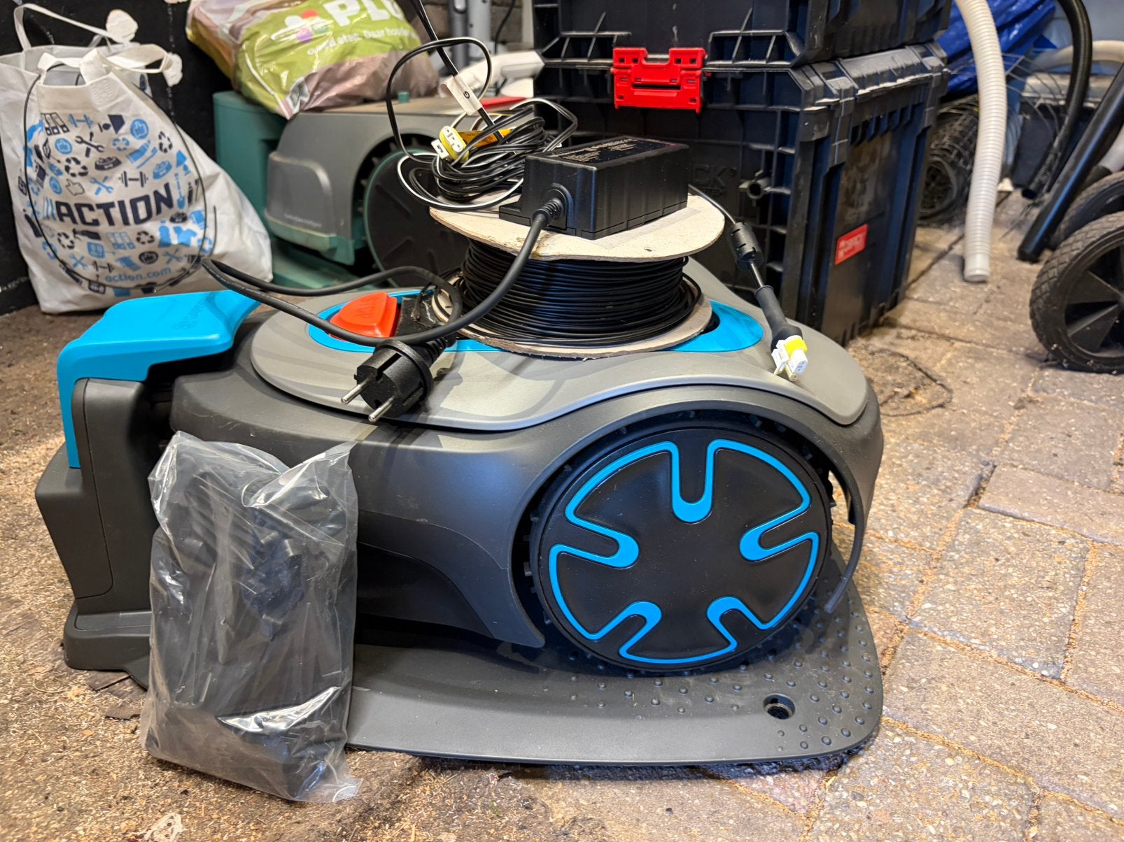 Gardena mini sileno, Tuin en Terras, Robotmaaiers, Ophalen, Zo goed als nieuw, Minder dan 20 cm, Bestuurbaar via app