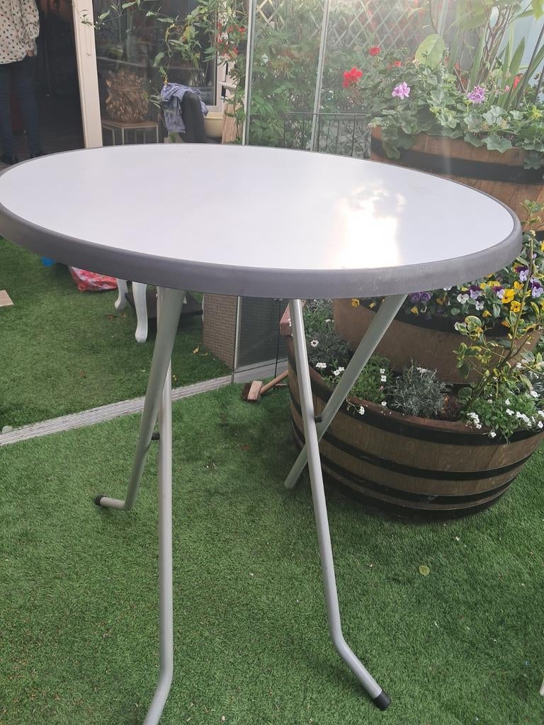 Ronde opklapbare tuintafel - Wit, Ophalen of Verzenden, Gebruikt, Rond, Kunststof