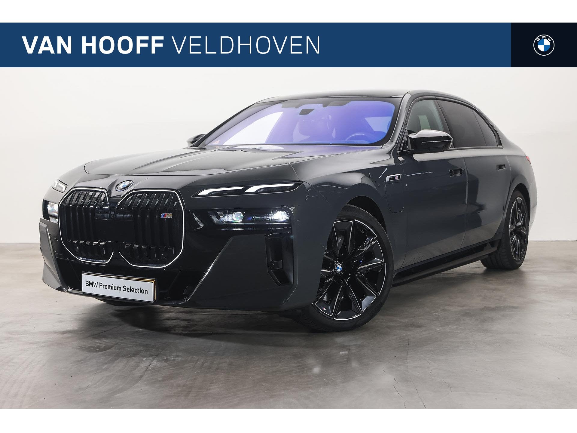 BMW 7 Serie M760e xDrive Automaat / Trekhaak / Multifunction, Auto's, Dealer onderhouden, Gebruikt, Euro 6, Hybride Elektrisch/Benzine