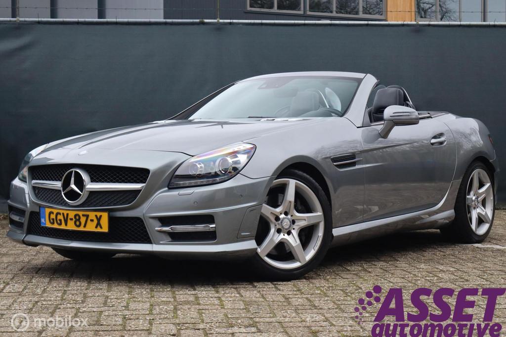 Mercedes SLK 200 aut AMG Line | panoramadak | nekverwarming, Auto's, Mercedes-Benz, Automaat, Euro 5, Achterwielaandrijving, Gebruikt