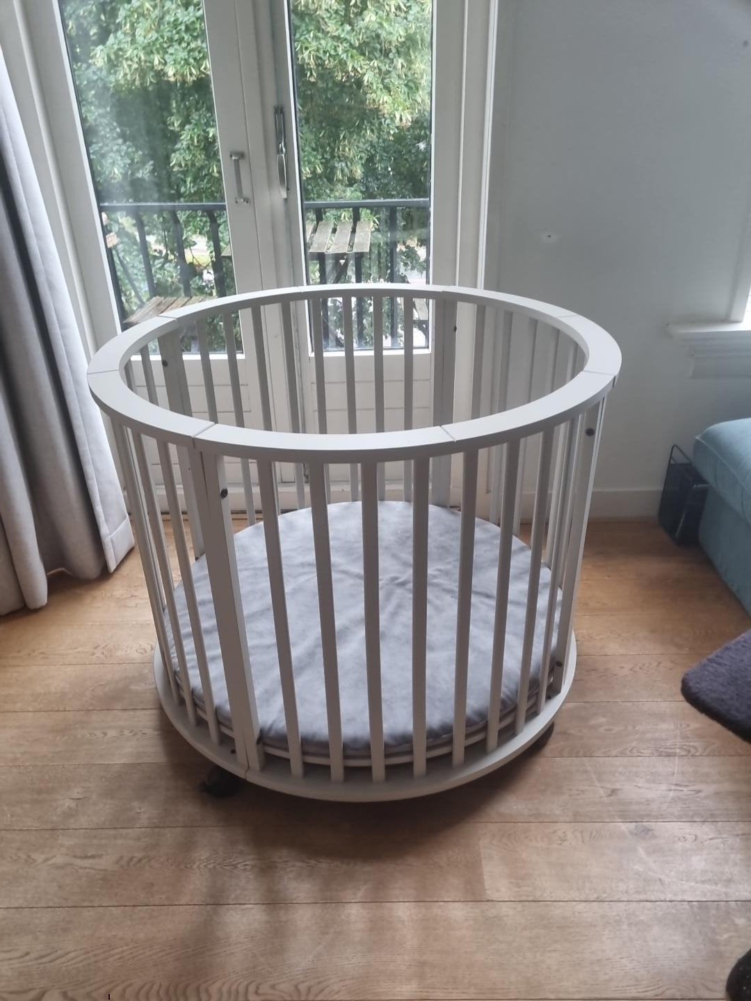 babybox (in hoogte verstelbaar met matras, Ophalen, Zo goed als nieuw, Wieg
