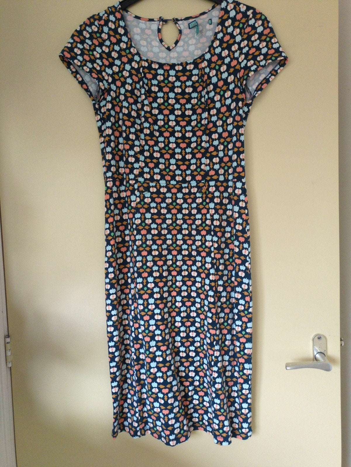 Louie jurk met appelprint, maat M, Maat 38/40 (M), Meerkleurig, Ophalen of Verzenden, Louie