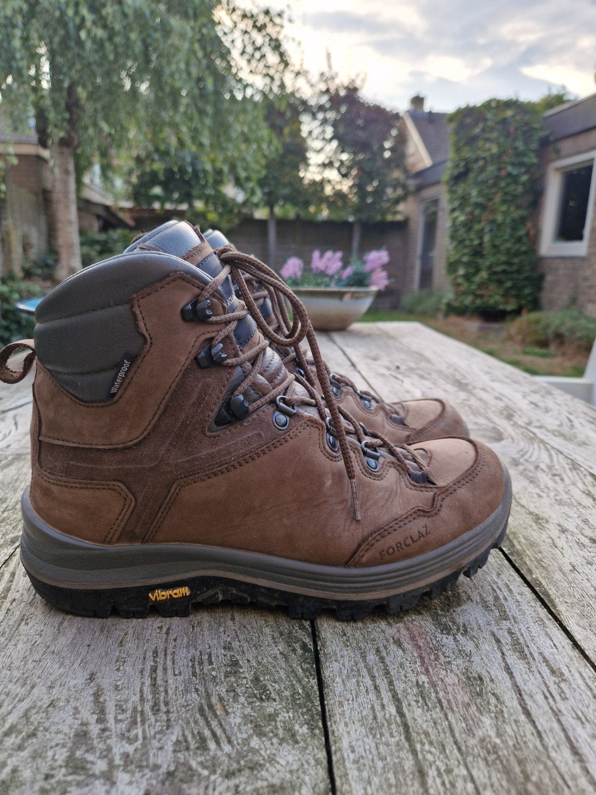 Decathlon Forclaz bergschoenen Vibram zool echt leer, Ophalen of Verzenden
