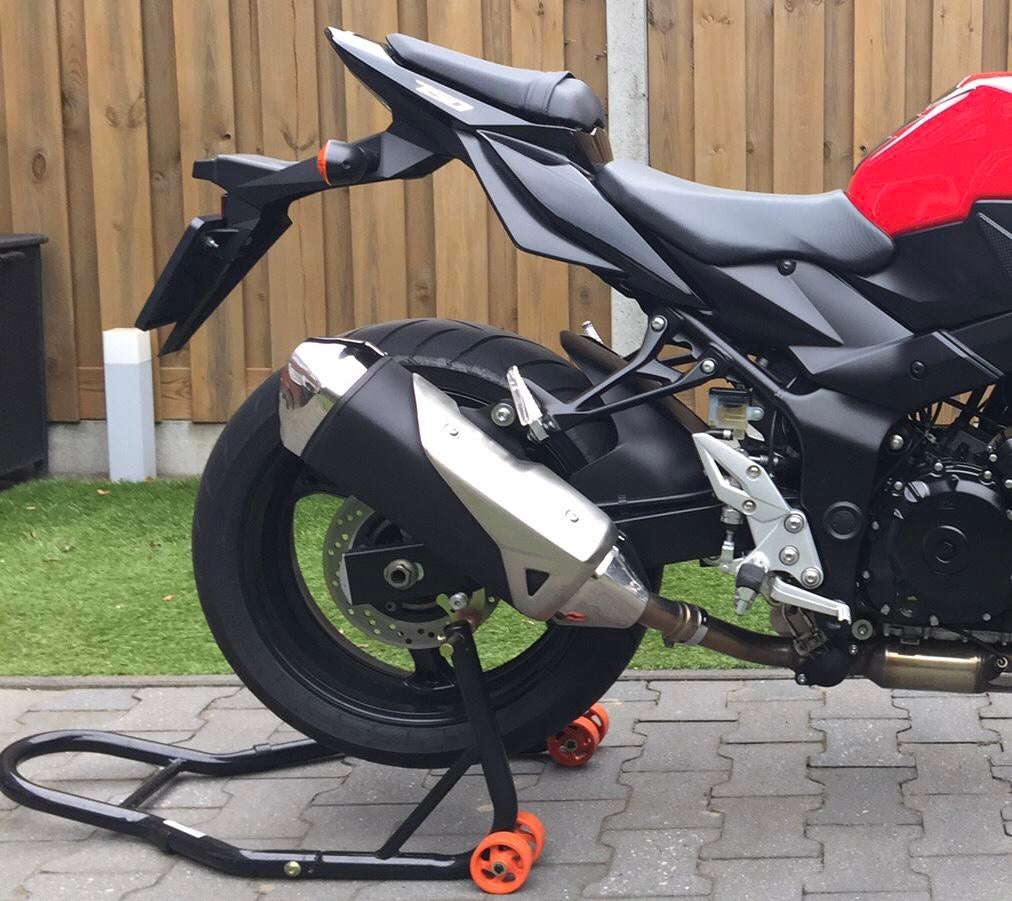 Originele Suzuki GSR750 Uitlaat - Weinig Gebruikt, Motoren, Ophalen, Gebruikt