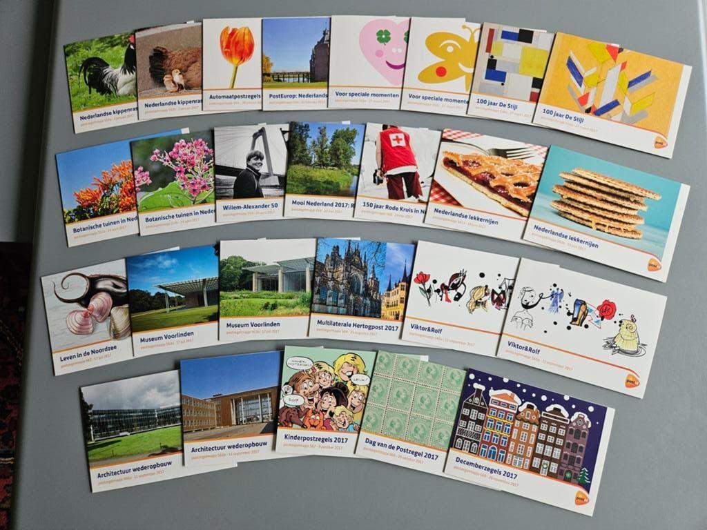 Postzegelmapjes jaar 2017 compleet zie beschrijving