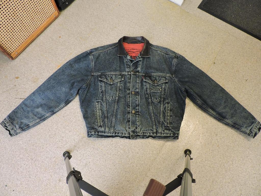 Levis gevoerd spijkerjas met leren kraag, Maat 56/58 (XL), Ophalen of Verzenden, Zo goed als nieuw, Grijs