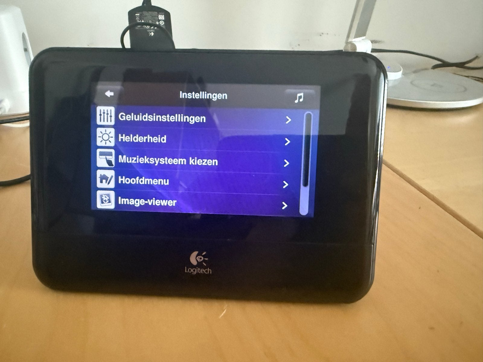 Logitech Squeezebox Touch - Muziekstreamer met touchscreen, Audio, Tv en Foto, Ophalen of Verzenden, Gebruikt, USB 2, Zonder harde schijf