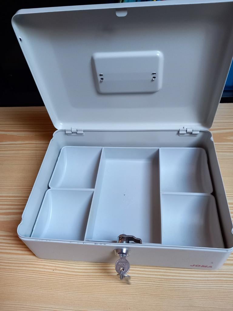 Geldkistje met sleutel - Joma, Minder dan 50 cm, Gebruikt, Minder dan 50 cm, Ophalen of Verzenden