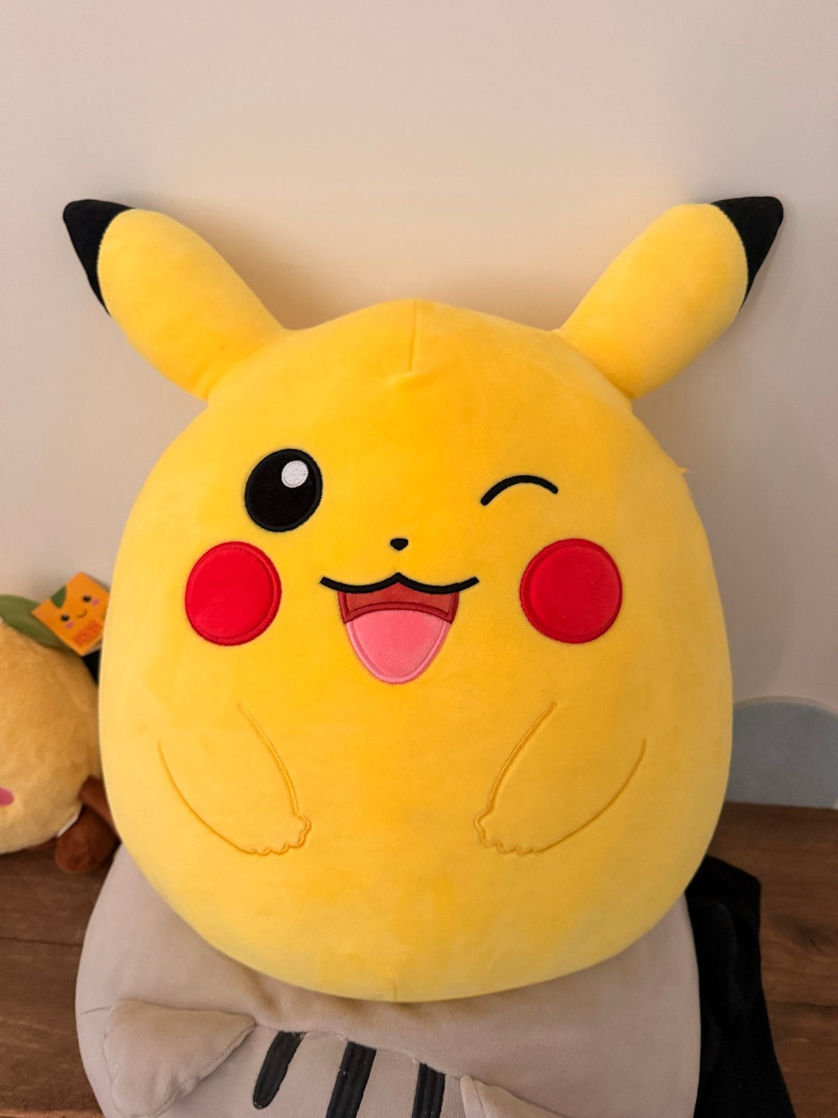 Squishmallows Pokémon knuffel Pikachu - 36 cm, Geel, Overige typen, Nieuw, Ophalen of Verzenden
