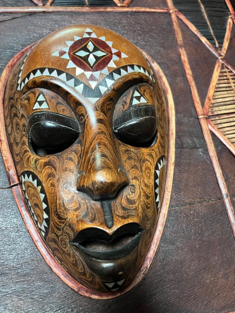 Relief Kop Portret Masker Lombok/ Afrikaans, Antiek en Kunst, Kunst | Niet-Westerse kunst, Ophalen, Masker, 45 cm, Handgemaakt