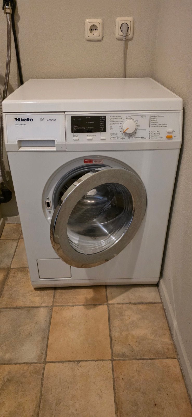 WASMACHINE - MIELE W CLASSIC ECO COMFORT, Ophalen, Zo goed als nieuw, 1200 tot 1600 toeren