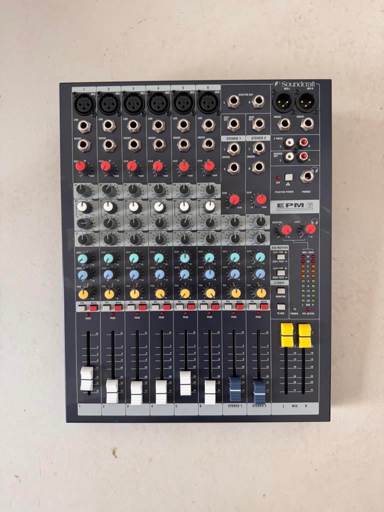Soundcraft EPM-6, Muziek en Instrumenten, Mengpanelen, Ophalen of Verzenden, Zo goed als nieuw, 20 kanalen of meer