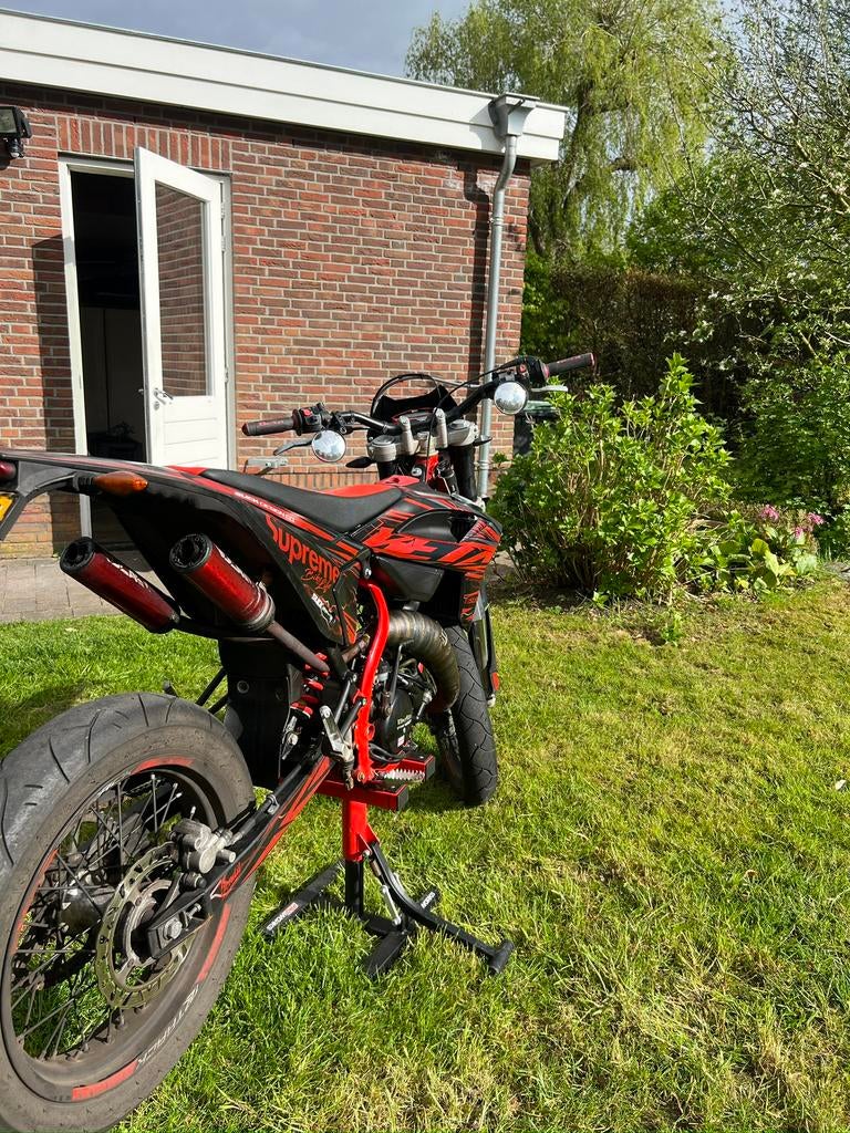 Beta RR 50 2023 Track custum, Fietsen en Brommers, Brommers | Derbi, Ophalen