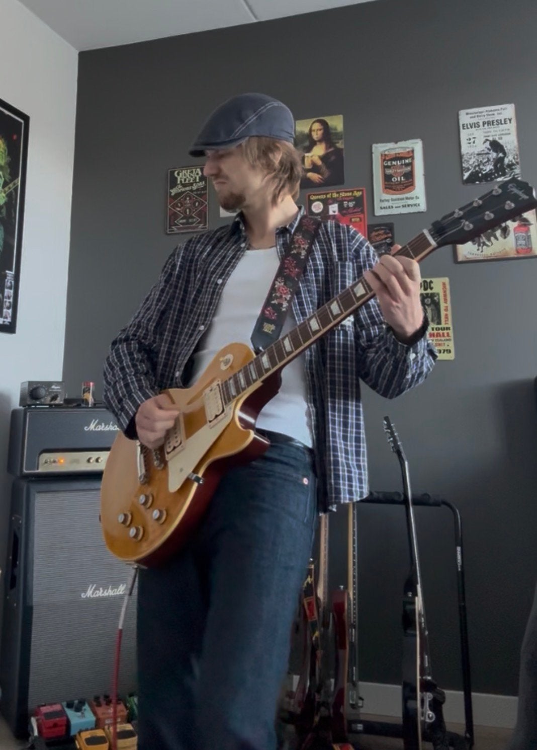 Gitarist opzoek naar band omgeving rotterdam, Contacten en Berichten