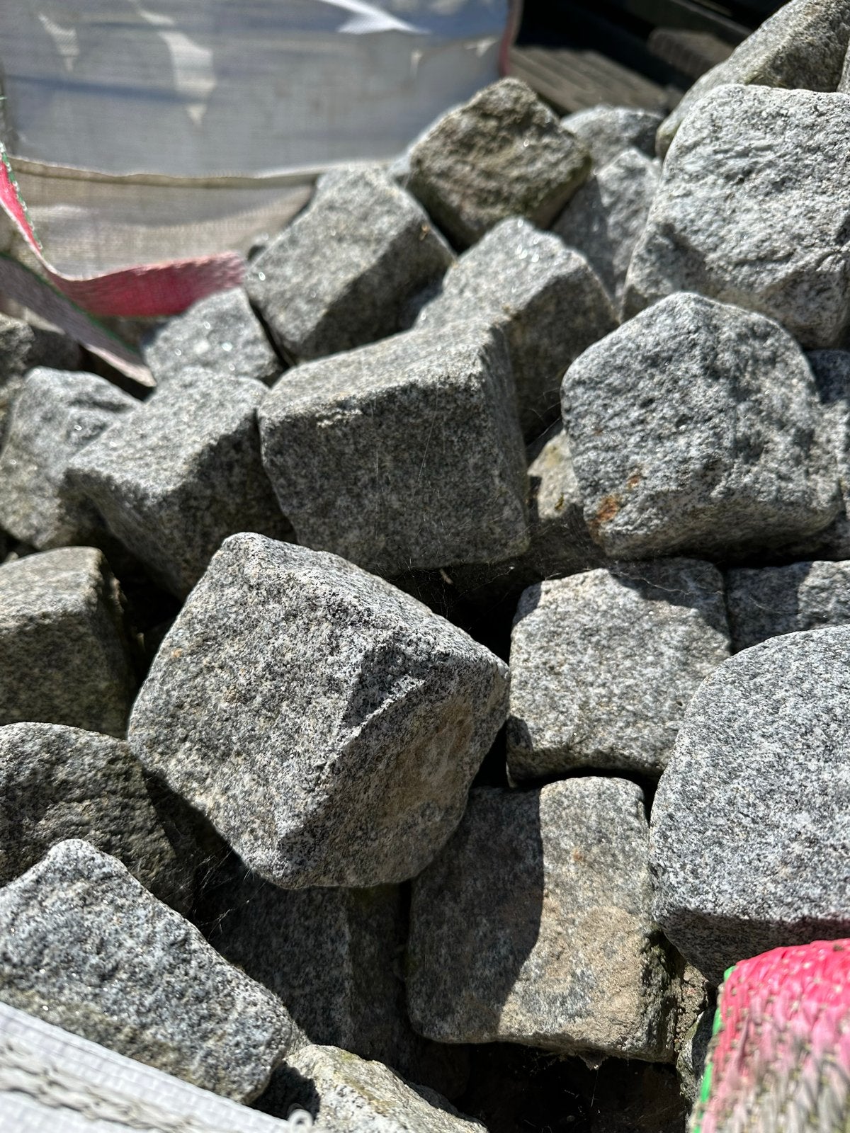 15 m² Portugees Graniet Keien - Duurzaam en Stijlvol, Ophalen, Gebruikt, Klinkers, Natuursteen