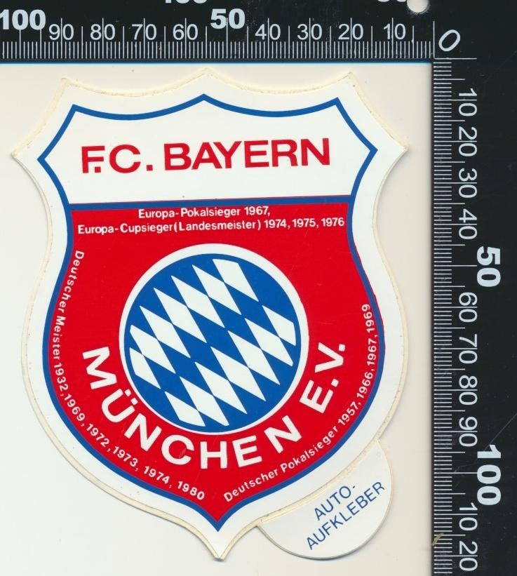 Sticker: FC Bayern Munchen Europa und Deutscher Pokalsieger, Ophalen of Verzenden, Zo goed als nieuw, Sport