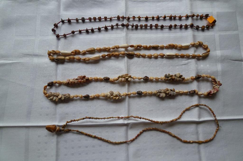 Tribale kettingen, Amazona gebied, natuurlijke kralen, 4st, Ophalen of Verzenden, Zo goed als nieuw, Bruin, Steen of Mineraal