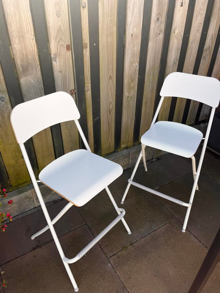 Franklin IKEA barstoel wit 63 cm hoog (2 stuks), Ophalen, Zo goed als nieuw, Hout