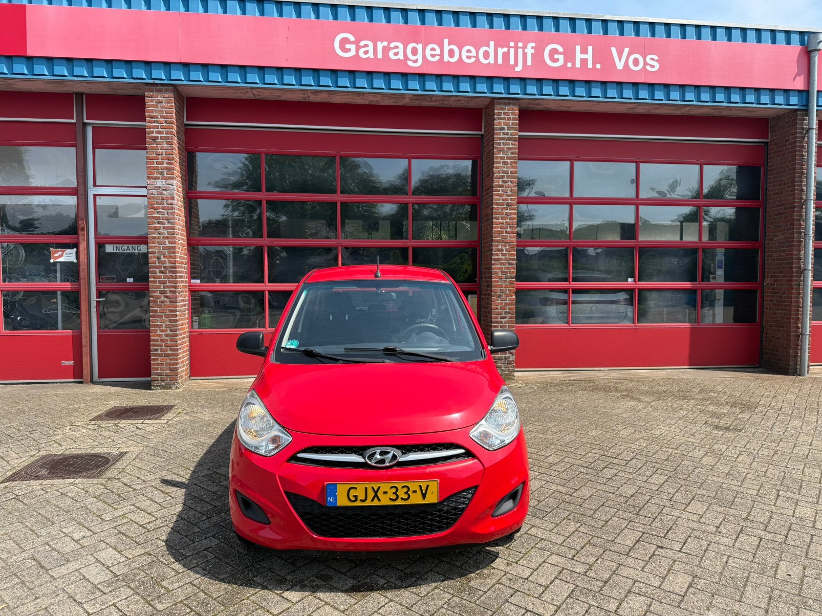 Hyundai i10 1.1 I 5DR 2012 Rood, Stof, 400 kg, Bedrijf, Handgeschakeld