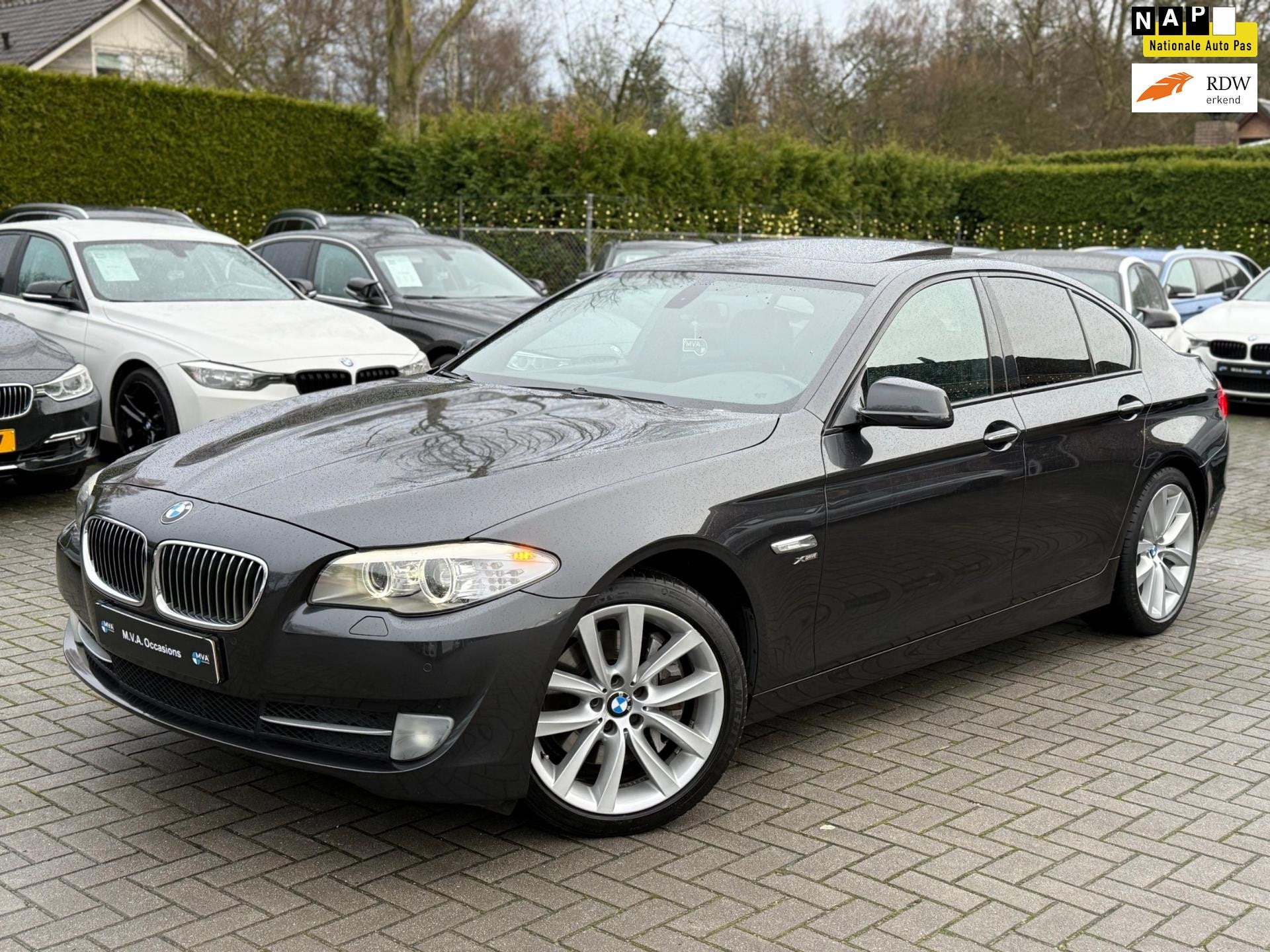 BMW 5-serie 535xi High Executive|Navigatie|Climate control|C, Auto's, BMW, Automaat, Euro 5, Gebruikt, Zwart